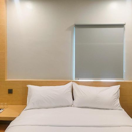 Travel Biz Hotel Medan Mitra Reddoorz Eksteriør bilde